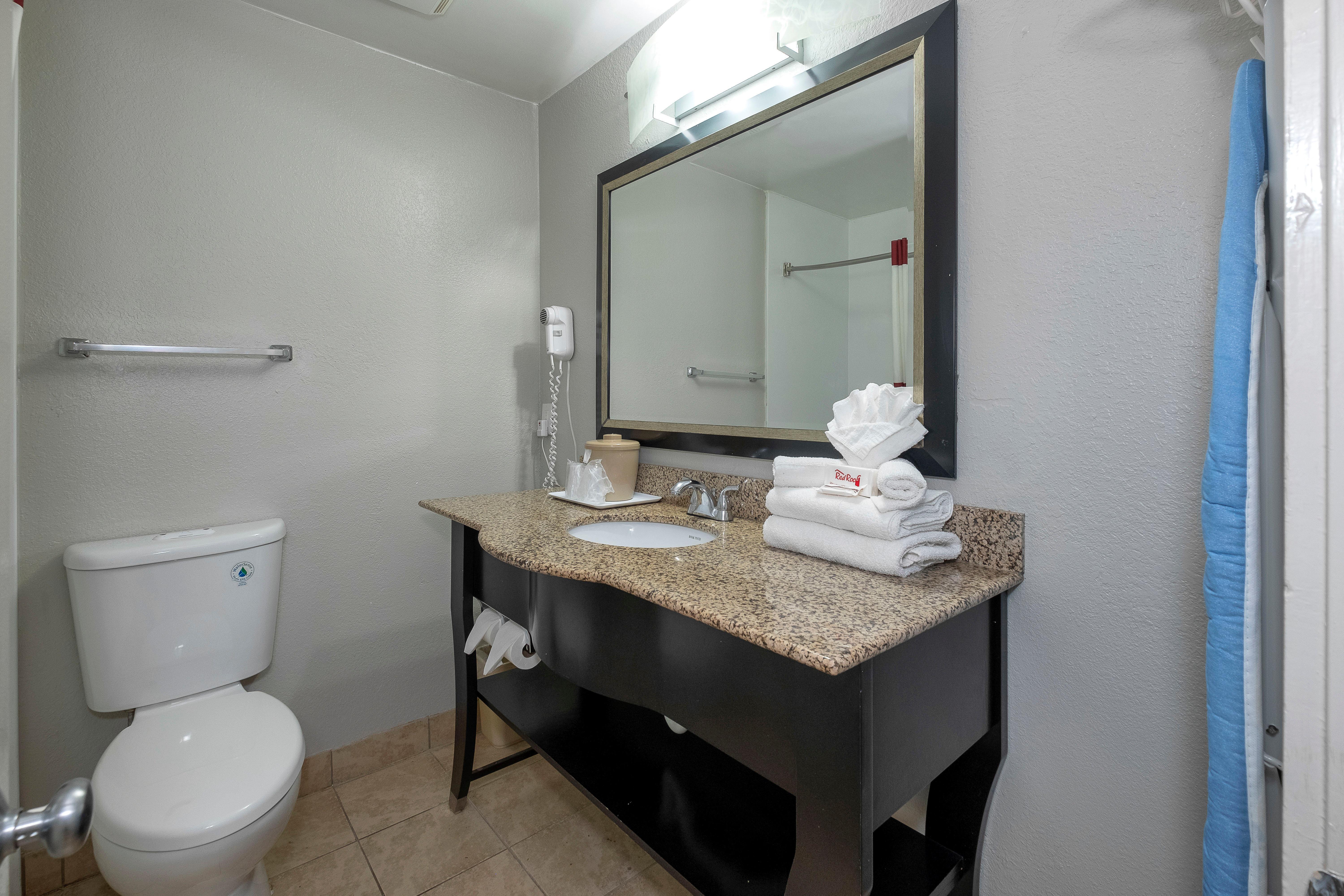 Red Roof Inn Raleigh North-Crabtree Mall-Lenovo Center Eksteriør bilde