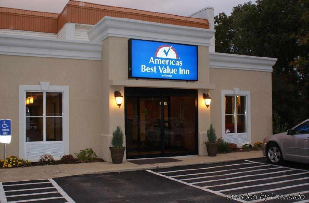 Red Roof Inn Raleigh North-Crabtree Mall-Lenovo Center Eksteriør bilde