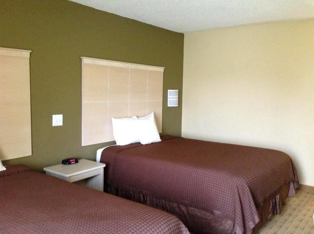 Red Roof Inn Raleigh North-Crabtree Mall-Lenovo Center Eksteriør bilde