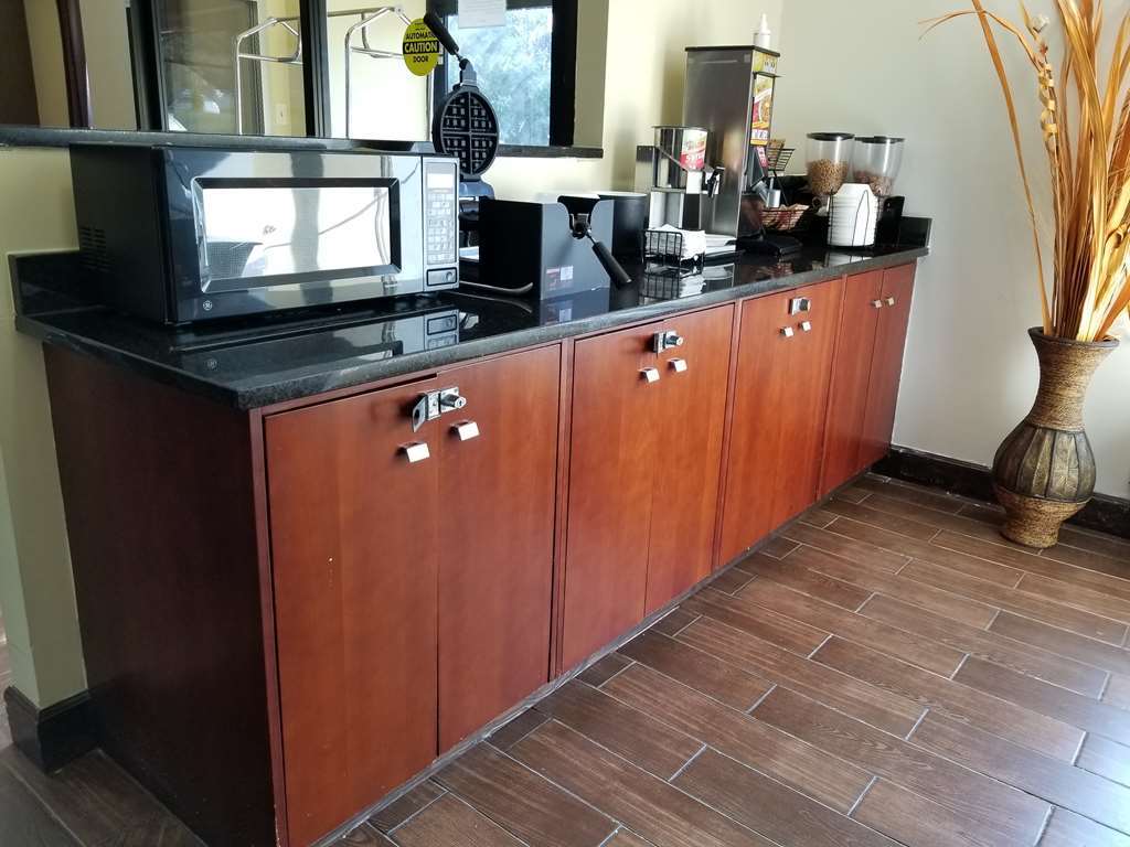 Red Roof Inn Raleigh North-Crabtree Mall-Lenovo Center Restaurant bilde