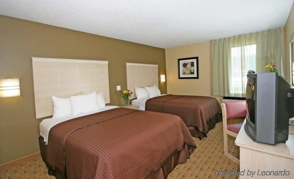 Red Roof Inn Raleigh North-Crabtree Mall-Lenovo Center Eksteriør bilde